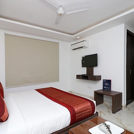 Hotel O Aamara Ню Делхи Екстериор снимка