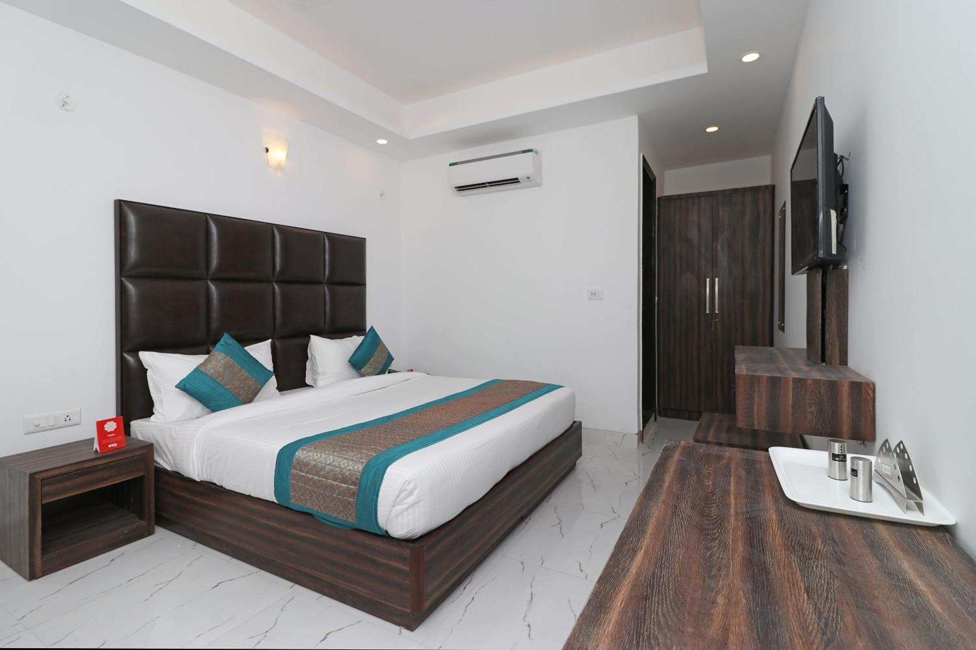 Hotel O Aamara Ню Делхи Екстериор снимка