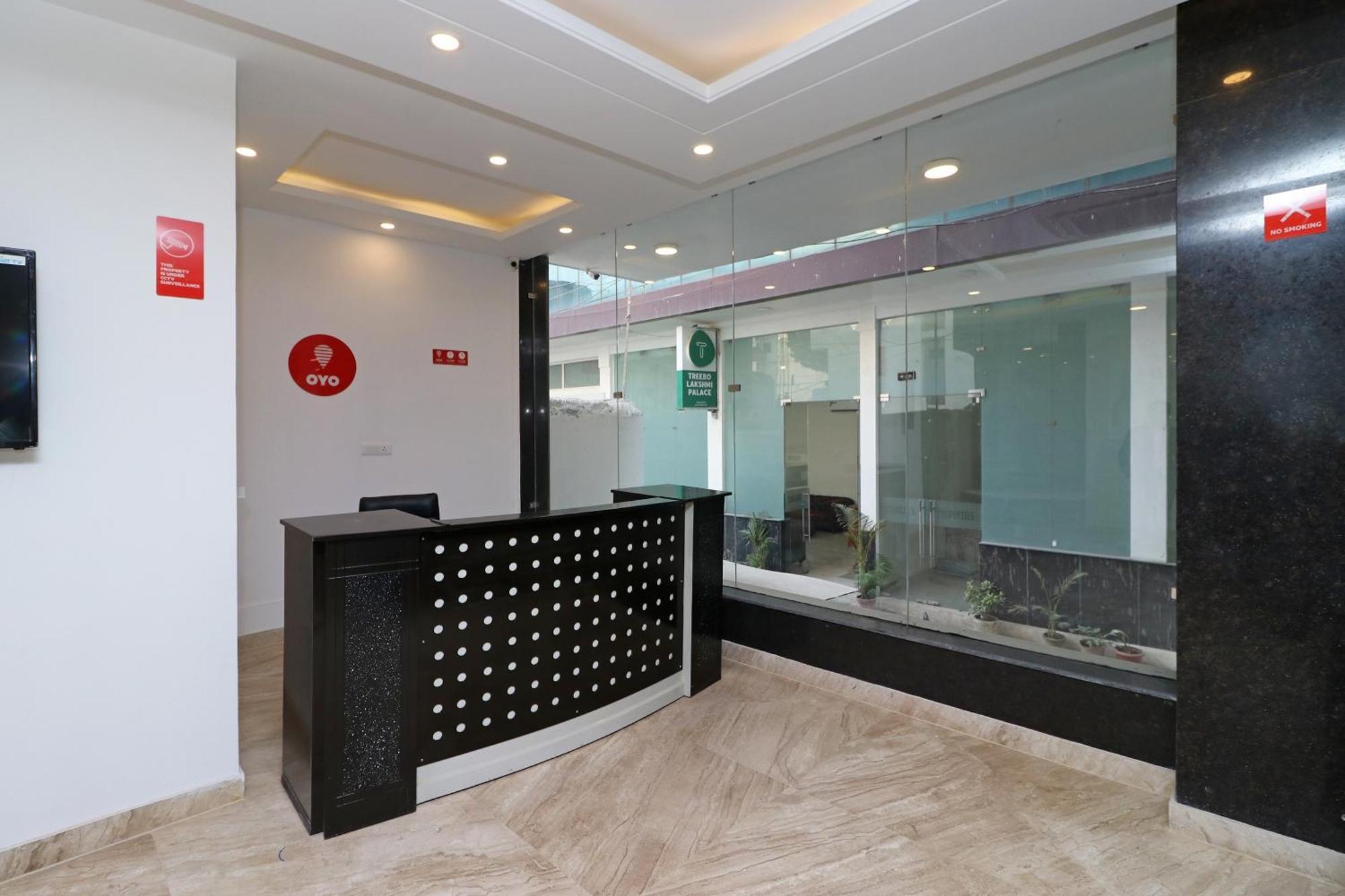 Hotel O Aamara Ню Делхи Екстериор снимка