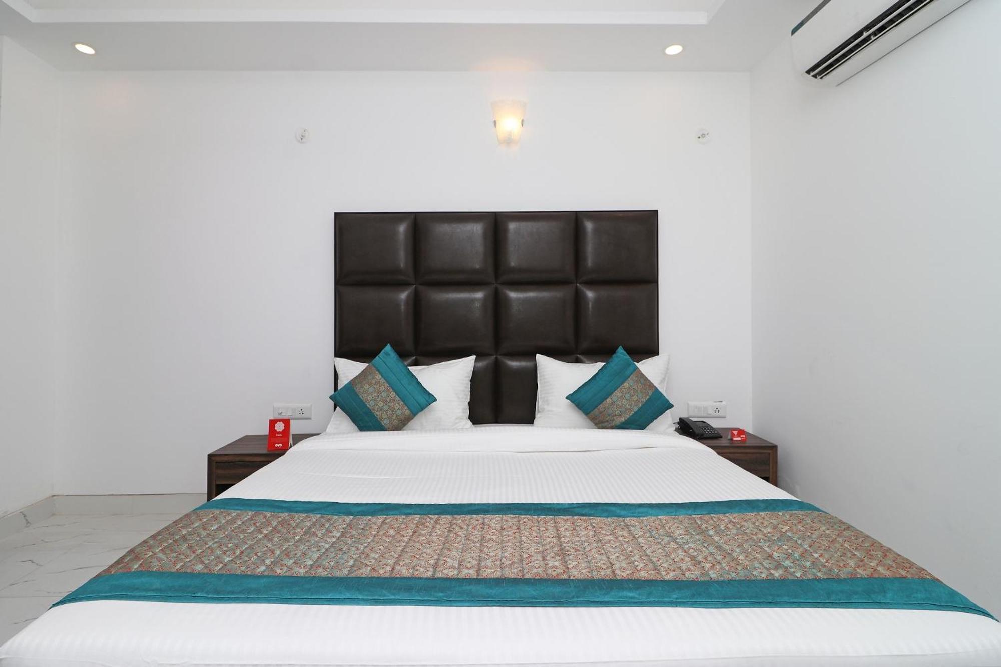 Hotel O Aamara Ню Делхи Екстериор снимка
