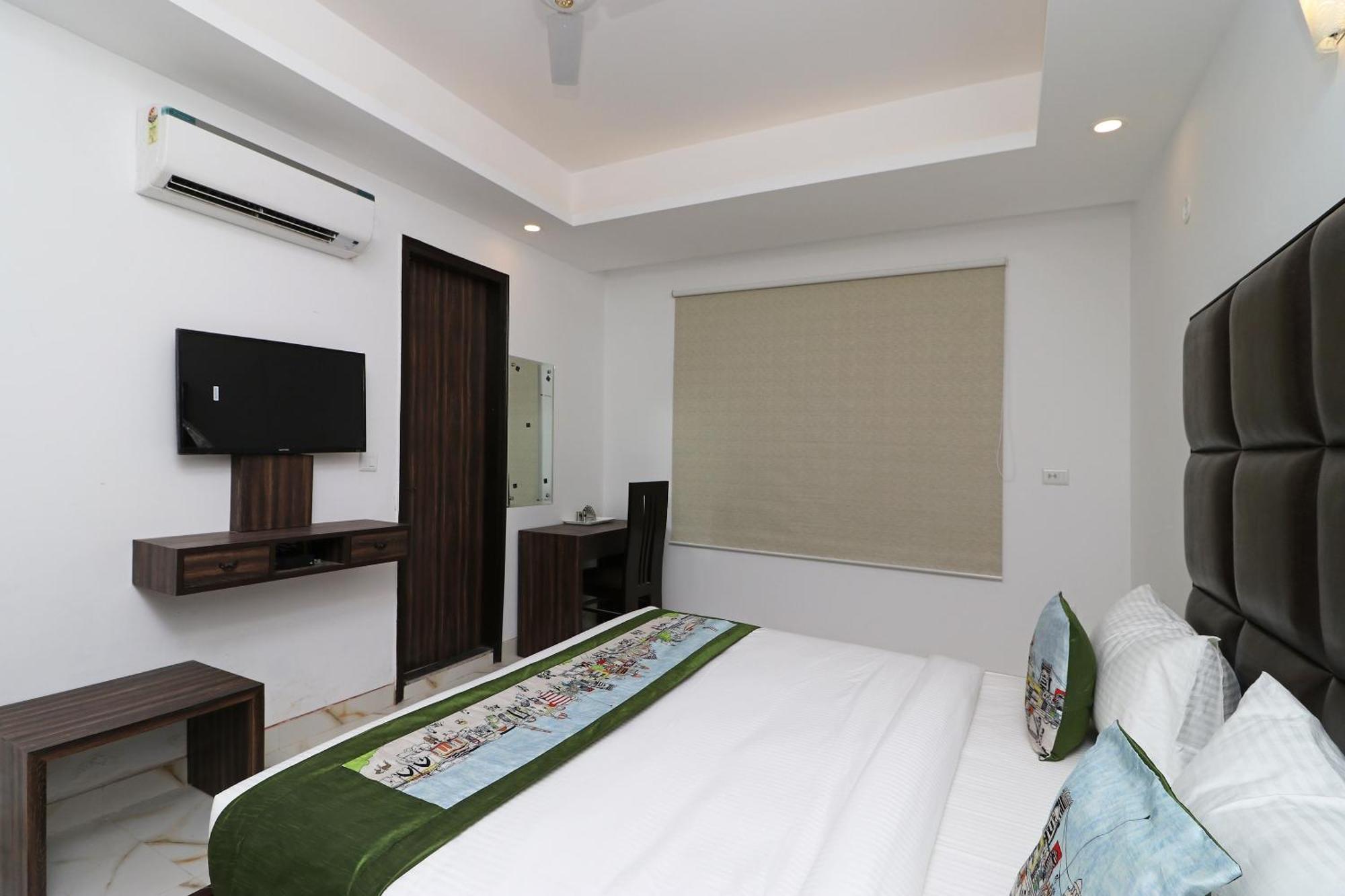 Hotel O Aamara Ню Делхи Екстериор снимка