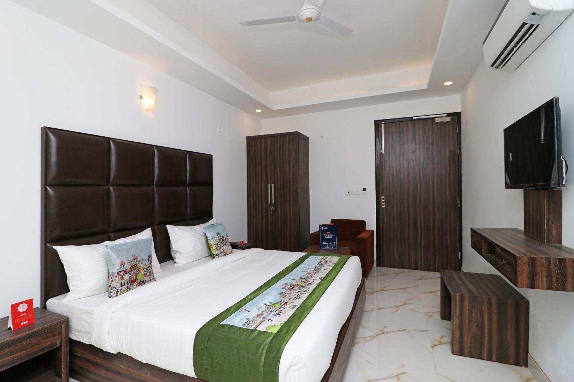 Hotel O Aamara Ню Делхи Екстериор снимка